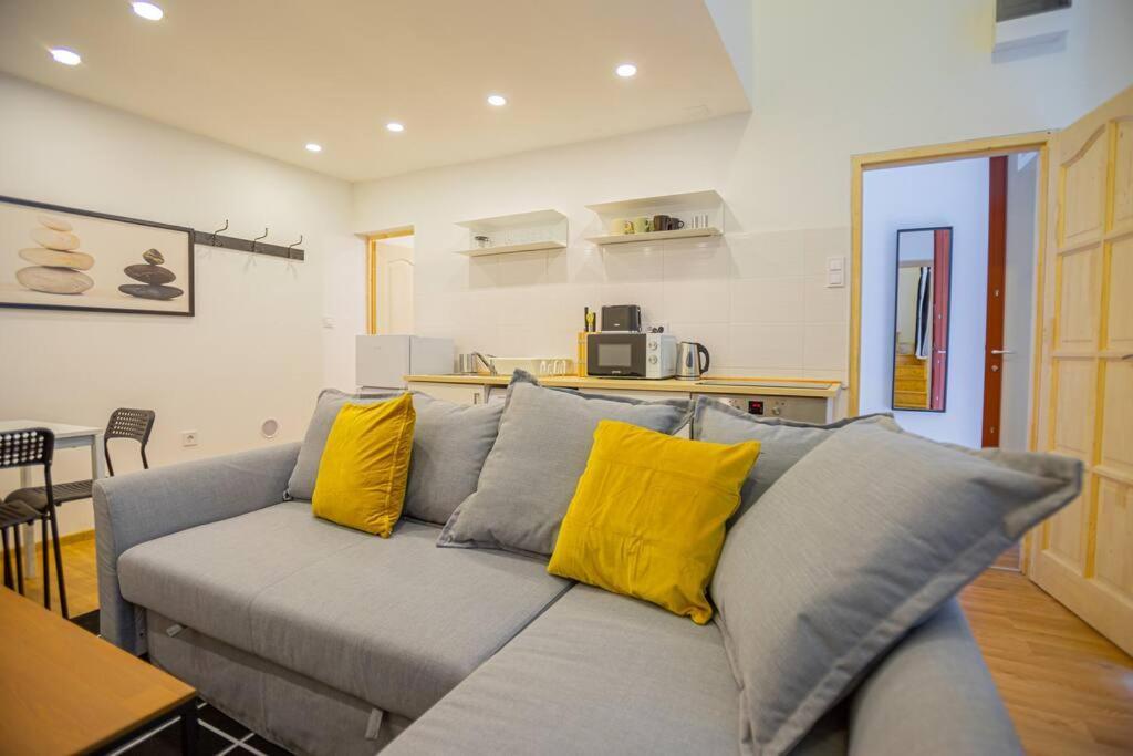 2 Bedroom Flat In The Dob Street, Venus Budapest Exterior photo