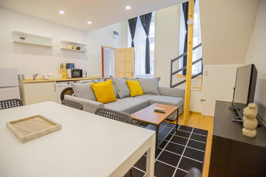 2 Bedroom Flat In The Dob Street, Venus Budapest Exterior photo